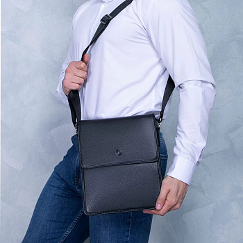 Чёрные кожаные мужские сумки через плечо  - фото 73