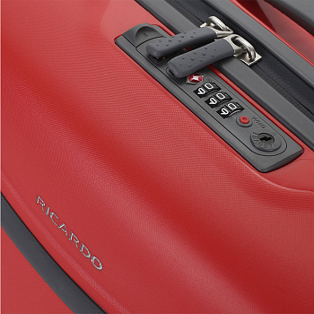 Красные чемоданы для ручной клади  - фото 24