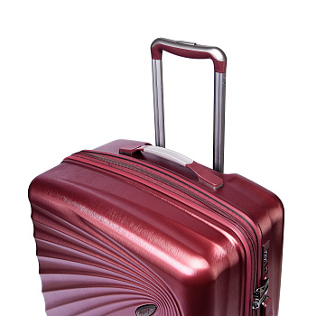 Красные  чемоданы  - фото 39