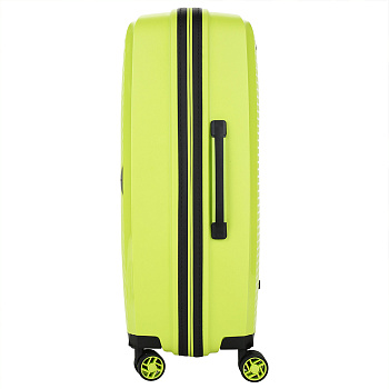 Зелёные пластиковые чемоданы  - фото 106
