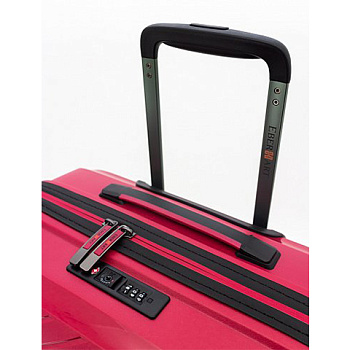 Красные чемоданы для ручной клади  - фото 47