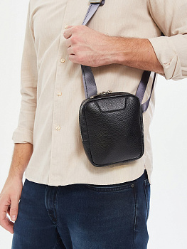 Недорогие мужские сумки через плечо  - фото 8